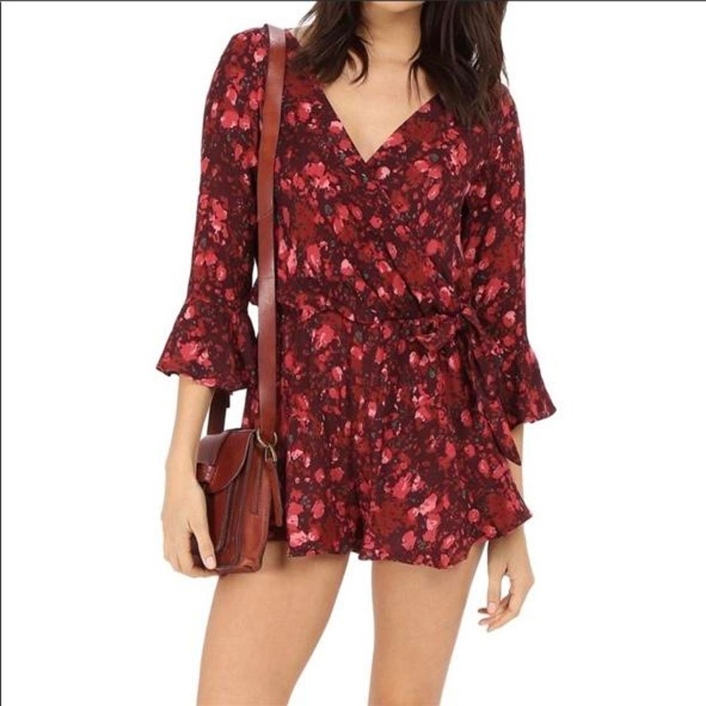 Free People All The Right Ruffles Romper In Berry Floral Size Small Bohemian‎